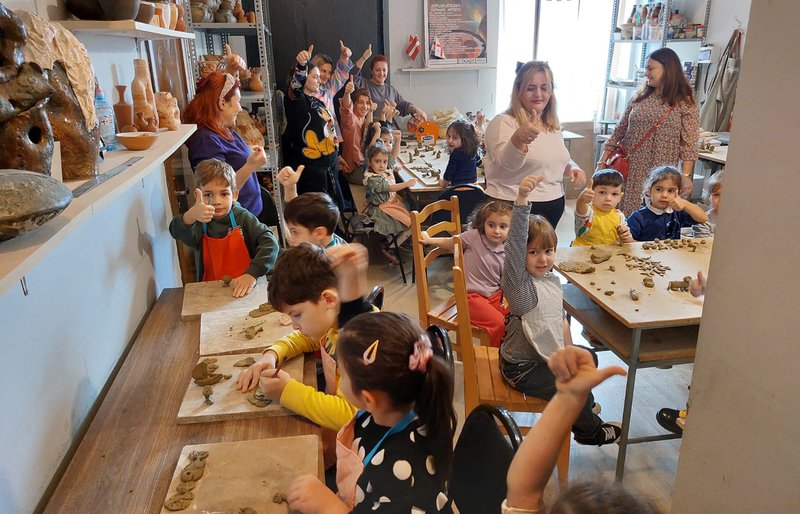 Arajan Ceramics – Traditional Craft