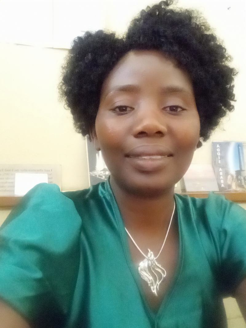 Chipashu, Esther
